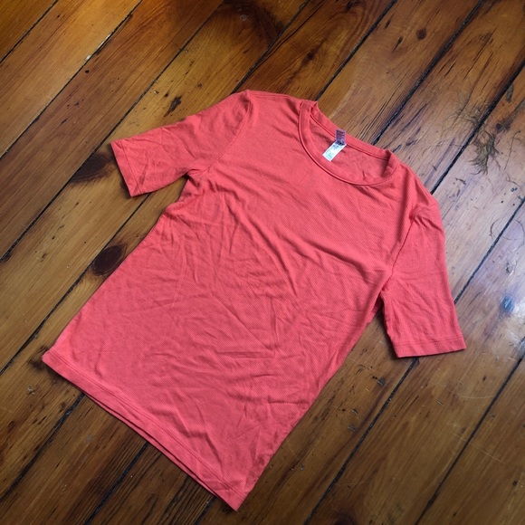 NWT Ribbed Tee - Picture 7 of 9
